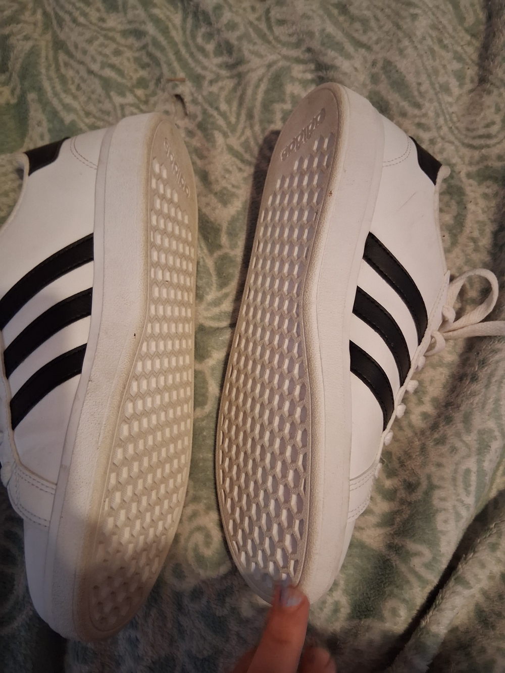 Adidas White Sneakers with Black Stripes - Picture 4 of 4